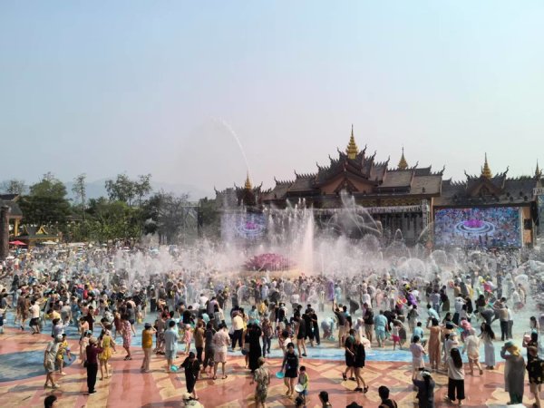 西双版纳：除了泼水节，还有什么？