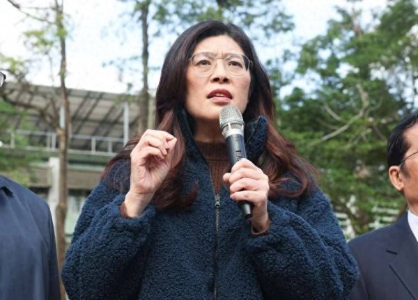 力保“背骨仔”初选？郑丽文澄清：根本不认识他，一切照规定处理
